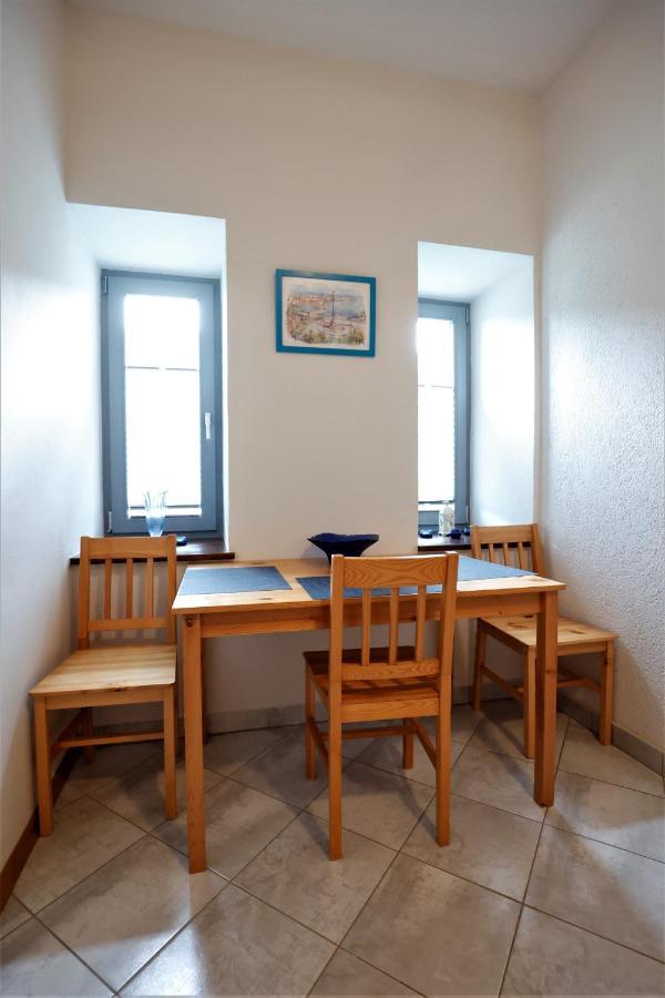 Guesthouse Idila Pod Nanosom Senozece Luaran gambar