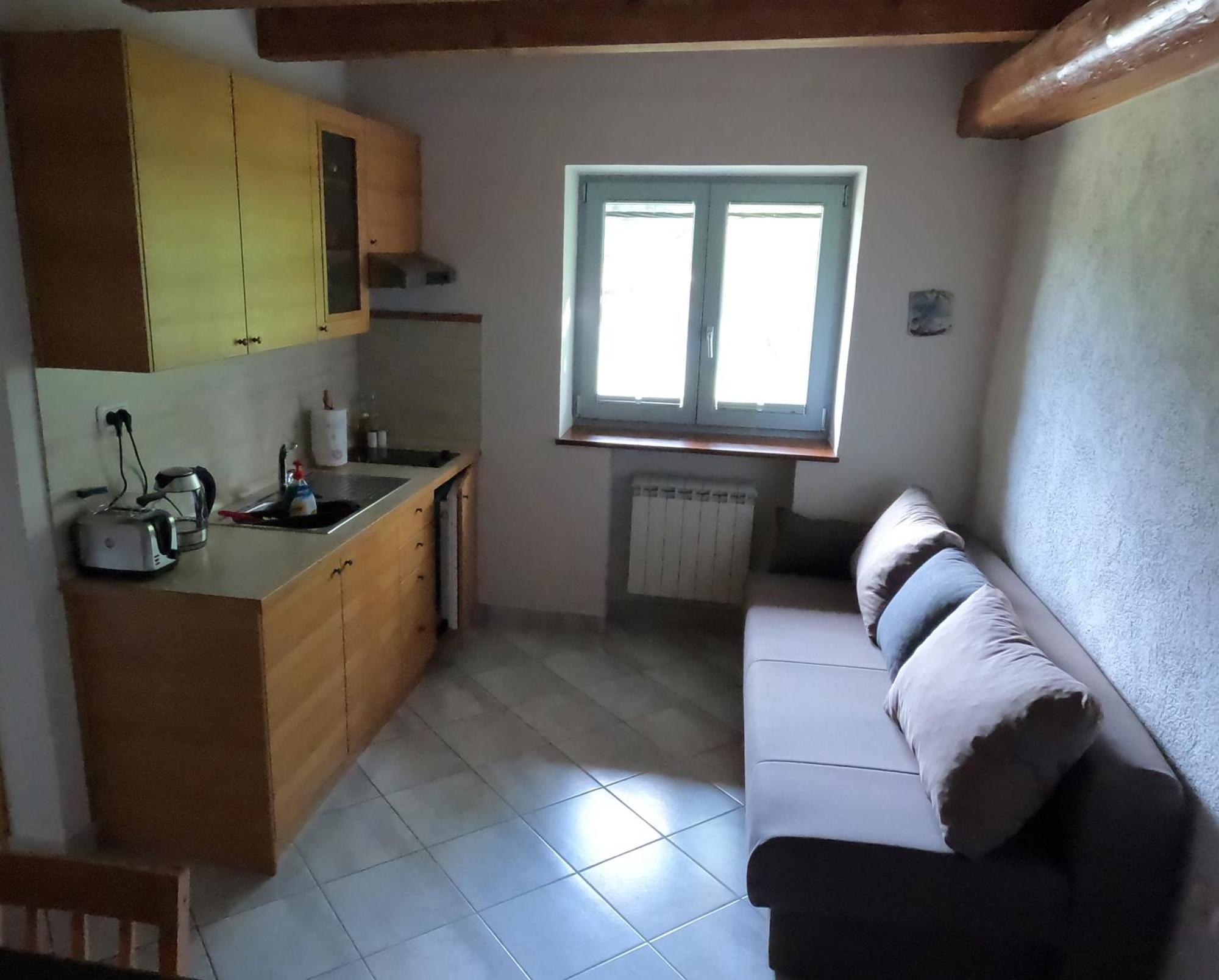 Guesthouse Idila Pod Nanosom Senozece Luaran gambar