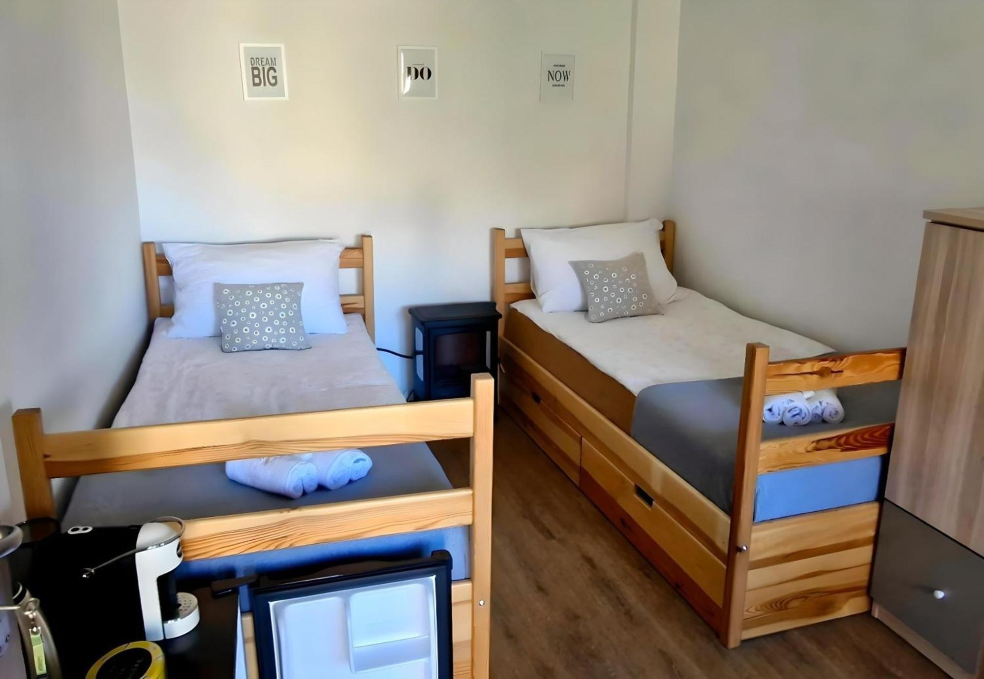 Guesthouse Idila Pod Nanosom Senozece Luaran gambar